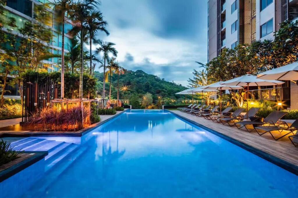 Sea View -High Floor 2 Bed Room Excellent Location Патая Екстериор снимка